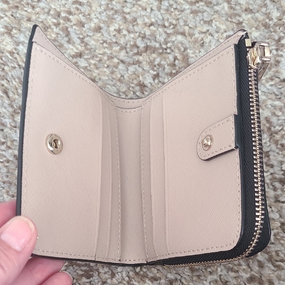 NWOT Kate Spade Black Pebbled Leather Wallet - Picture 3 of 8